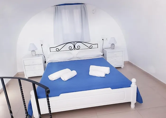 White & Blue Appartement Perivolos (Santorini)