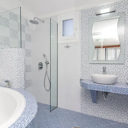 Appartamento White & Blue Perivolos (Santorini)