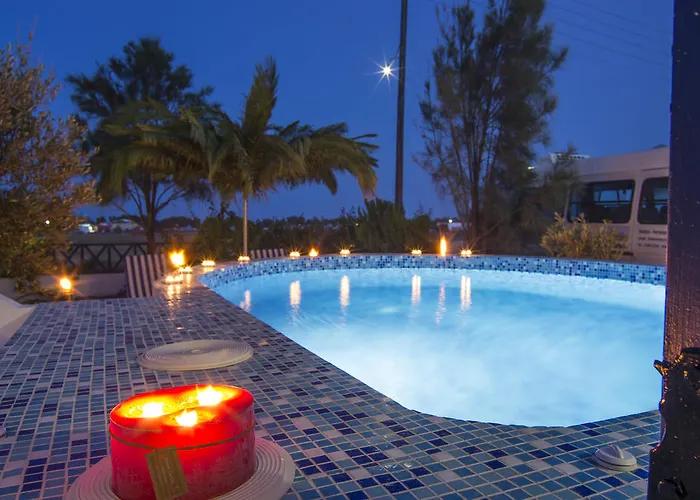 White & Blue Периволос